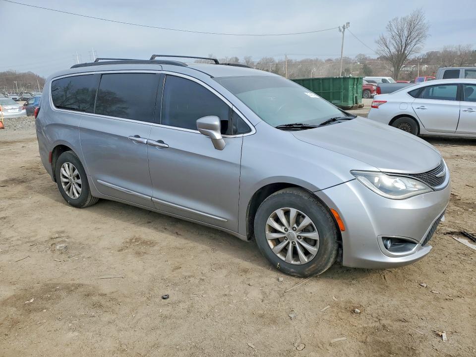 Продаж на аукціоні авто 2017 Chrysler Pacifica, vin: 2C4RC1BG8HR511889, номер лоту: 47416796