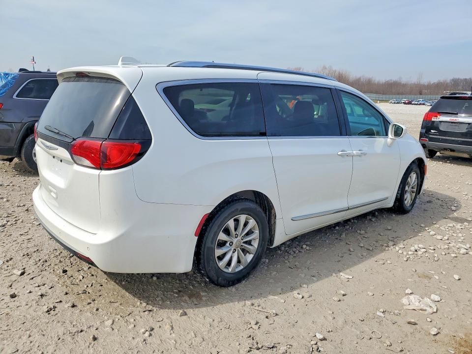 2018 Chrysler Pacifica მანქანა იყიდება აუქციონზე, vin: 2C4RC1BG1JR193054, აუქციონის ნომერი: 46515326