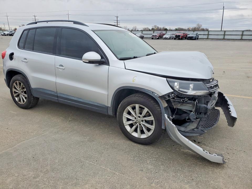 Продажа на аукционе авто 2015 Volkswagen Tiguan, vin: WVGBV7AX9FW504966, номер лота: 42074746