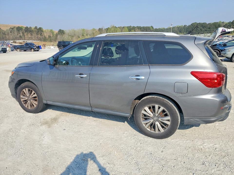 47693856 :رقم المزاد ، 5N1DR2MN5JC615227 vin ، 2018 Nissan Pathfinder مزاد بيع