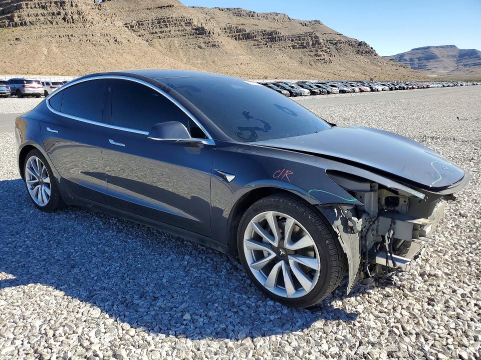2020 Tesla Model 3 მანქანა იყიდება აუქციონზე, vin: 5YJ3E1EA0LF806156, აუქციონის ნომერი: 46137966