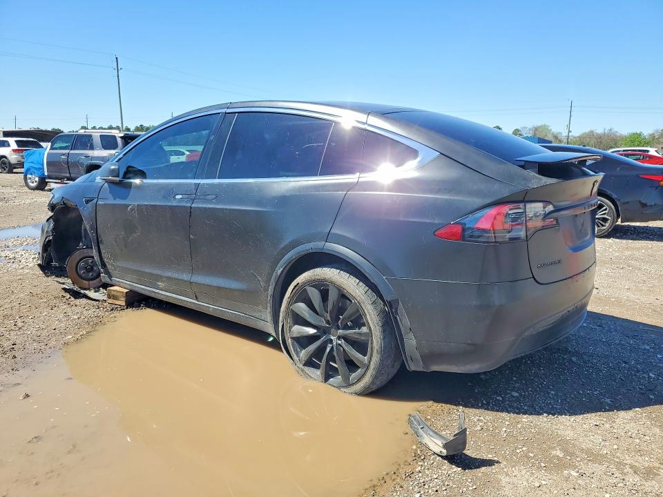 2017 Tesla Model X მანქანა იყიდება აუქციონზე, vin: 5YJXCDE23HF061363, აუქციონის ნომერი: 45925286