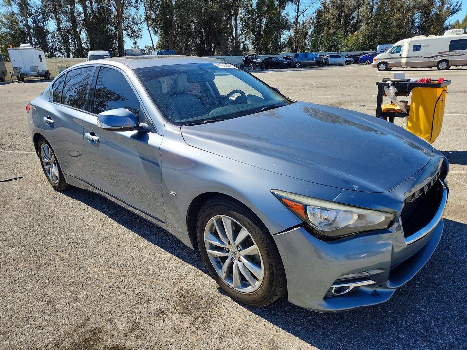 41585076 :رقم المزاد ، JN1BV7AP3FM352301 vin ، 2015 Infiniti Q50 مزاد بيع