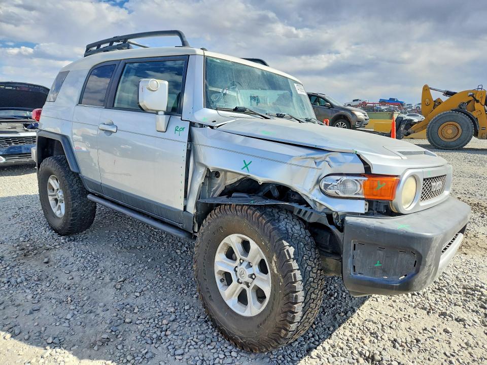 47089896 :رقم المزاد ، JTEBU11F770014991 vin ، 2007 Toyota Fj Cruiser مزاد بيع