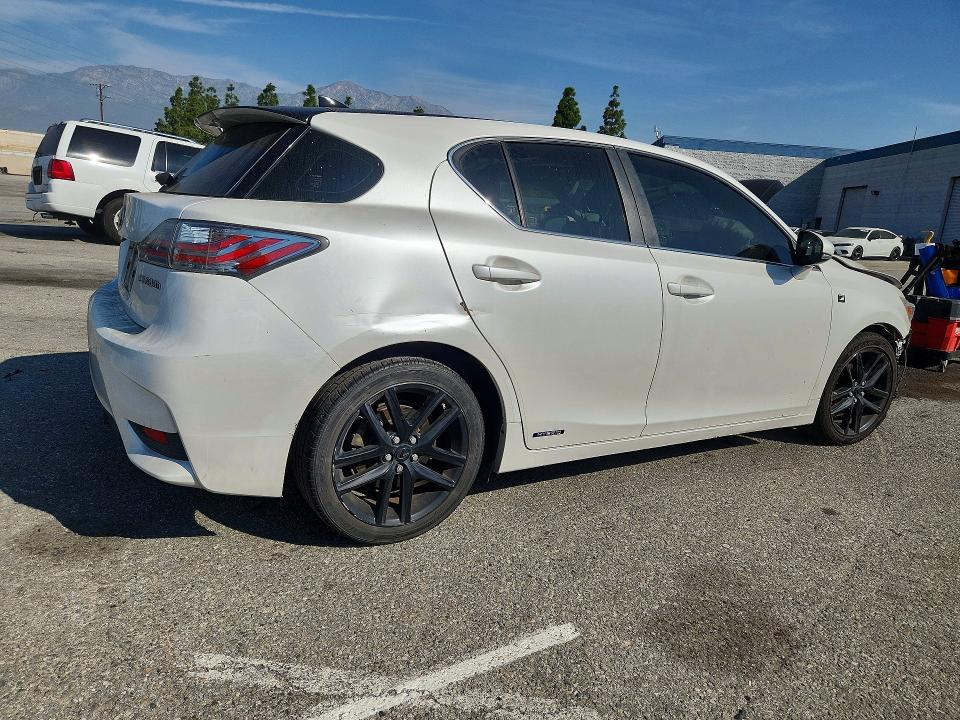 47832976 :رقم المزاد ، JTHKD5BH9H2292131 vin ، 2017 Lexus Ct 200h مزاد بيع