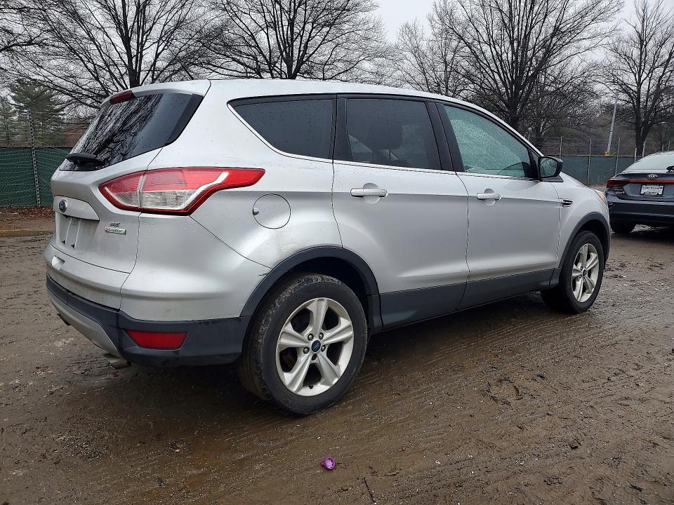 79899245 :رقم المزاد ، 1FMCU0GX4GUB04204 vin ، 2016 Ford Escape مزاد بيع
