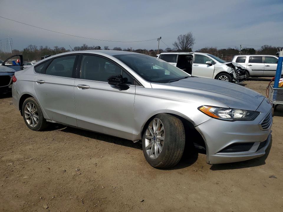 46771376 :رقم المزاد ، 3FA6P0LU3HR285363 vin ، 2017 Ford Fusion مزاد بيع