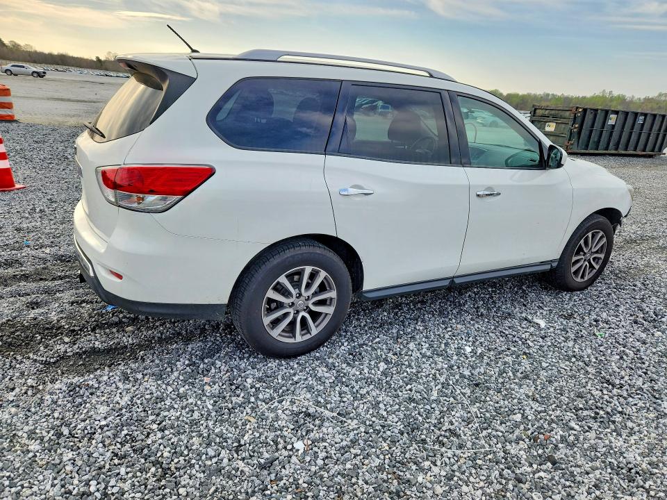 45624796 :رقم المزاد ، 5N1AR2MN7FC659143 vin ، 2015 Nissan Pathfinder مزاد بيع