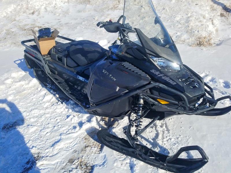 46849056 :رقم المزاد ، 2BPSASNA0NV000166 vin ، 2022 Ski-doo Expedition Swt 900 A مزاد بيع