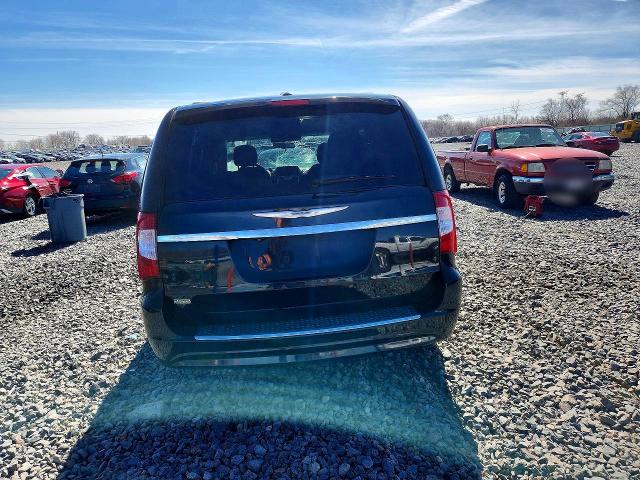 2015 Chrysler Town & Country მანქანა იყიდება აუქციონზე, vin: 2C4RC1BG4FR538844, აუქციონის ნომერი: 46096986