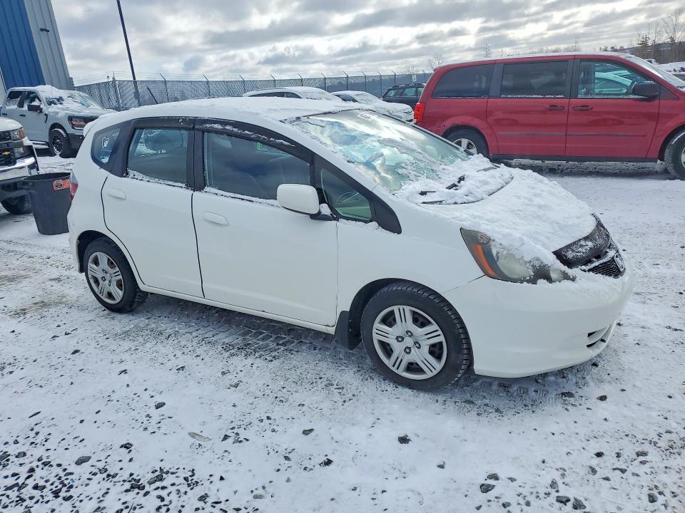 2013 Honda Fit მანქანა იყიდება აუქციონზე, vin: LUCGE8H56D3005587, აუქციონის ნომერი: 46851396