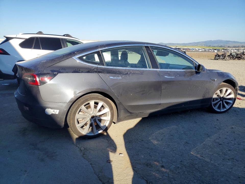 Auction sale of the 2018 Tesla Model 3, vin: 5YJ3E1EA0JF056786, lot number: 46506676