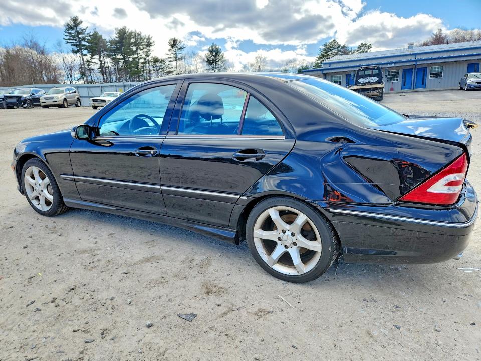 46127676 :رقم المزاد ، WDBRF52H17A931292 vin ، 2007 Mercedes-benz C مزاد بيع