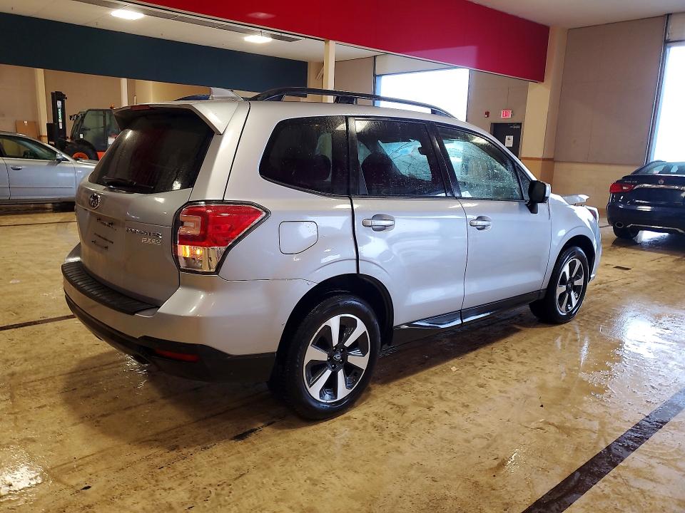 Продаж на аукціоні авто 2017 Subaru Forester, vin: JF2SJAECXHH543997, номер лоту: 45468856