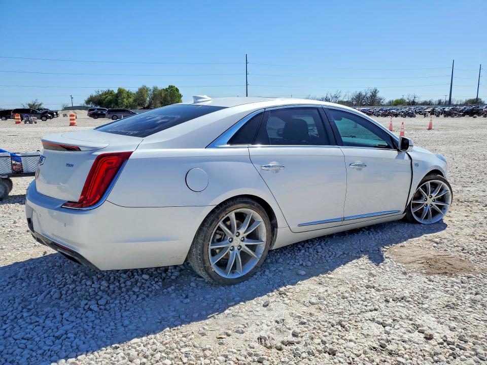 41826016 :رقم المزاد ، 2G61R5S33J9121730 vin ، 2018 Cadillac Xts مزاد بيع
