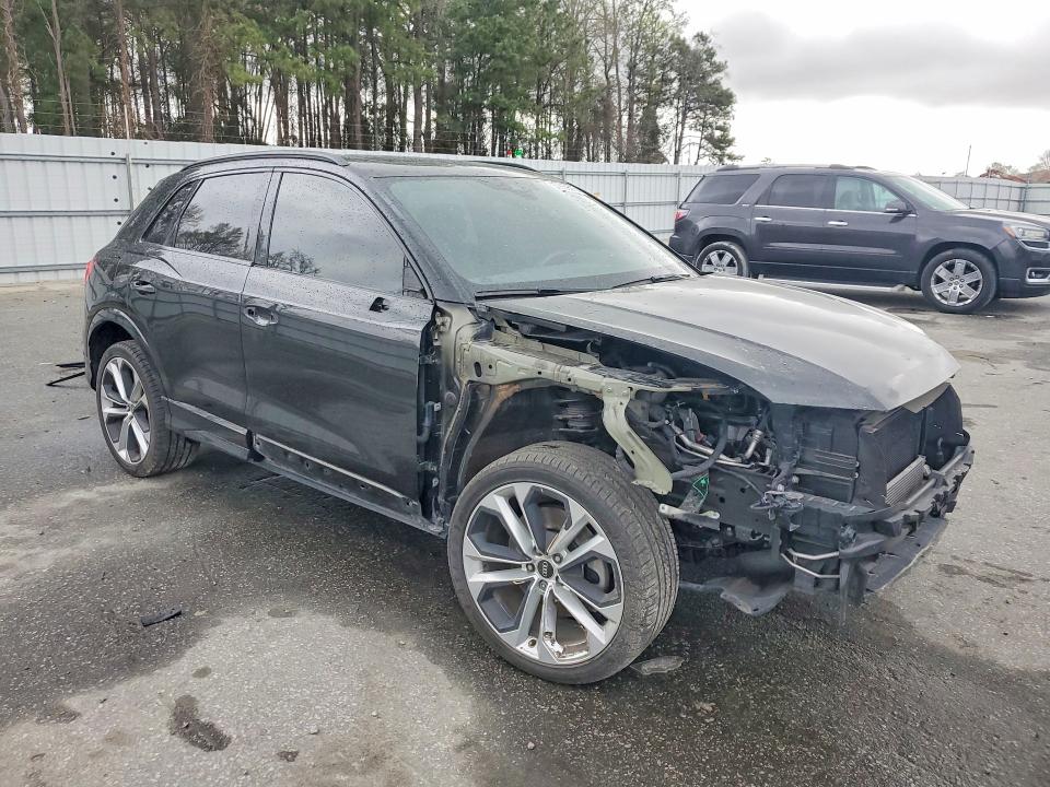 77869615 :رقم المزاد ، WA1EECF36M1021231 vin ، 2021 Audi Q3 مزاد بيع