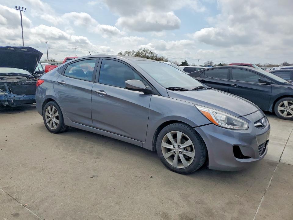 41882486 :رقم المزاد ، KMHCU4AEXEU623110 vin ، 2014 Hyundai Accent مزاد بيع