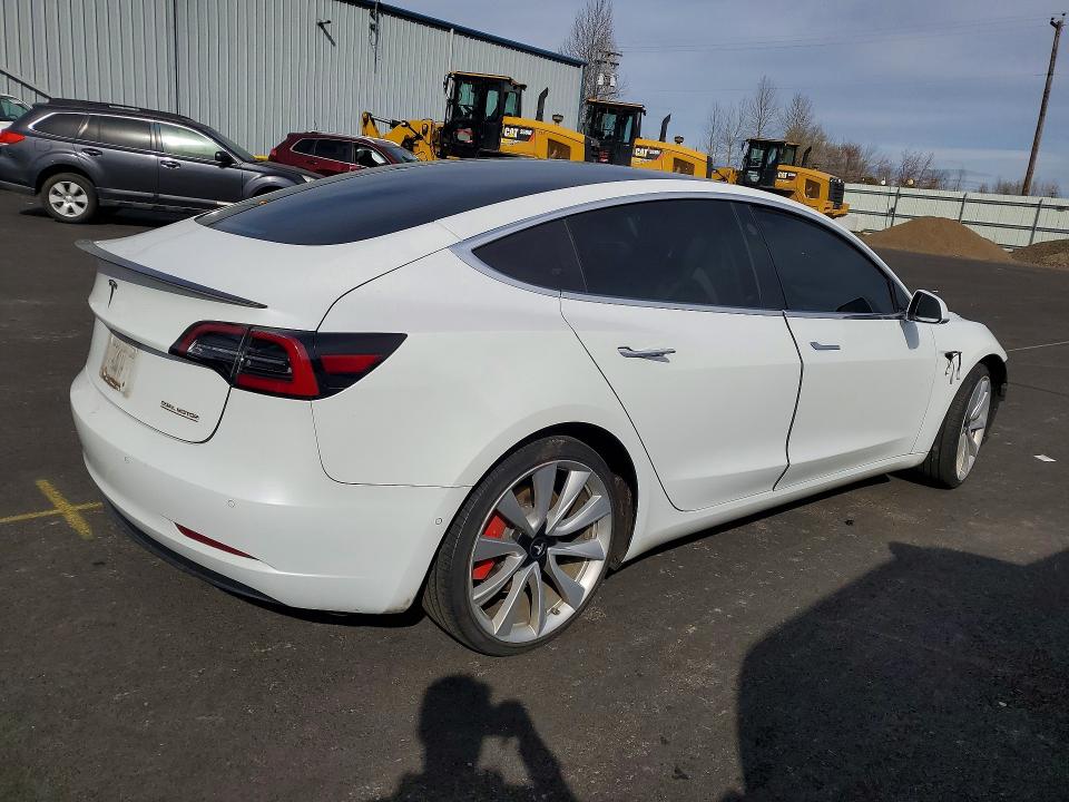 2018 Tesla Model 3 მანქანა იყიდება აუქციონზე, vin: 5YJ3E1EB7JF074484, აუქციონის ნომერი: 45542826