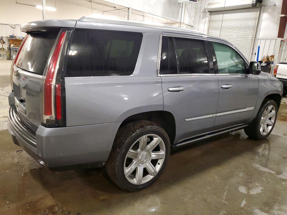 Продажа на аукционе авто 2018 Cadillac Escalade, vin: 1GYS4CKJ2JR218016, номер лота: 79712205