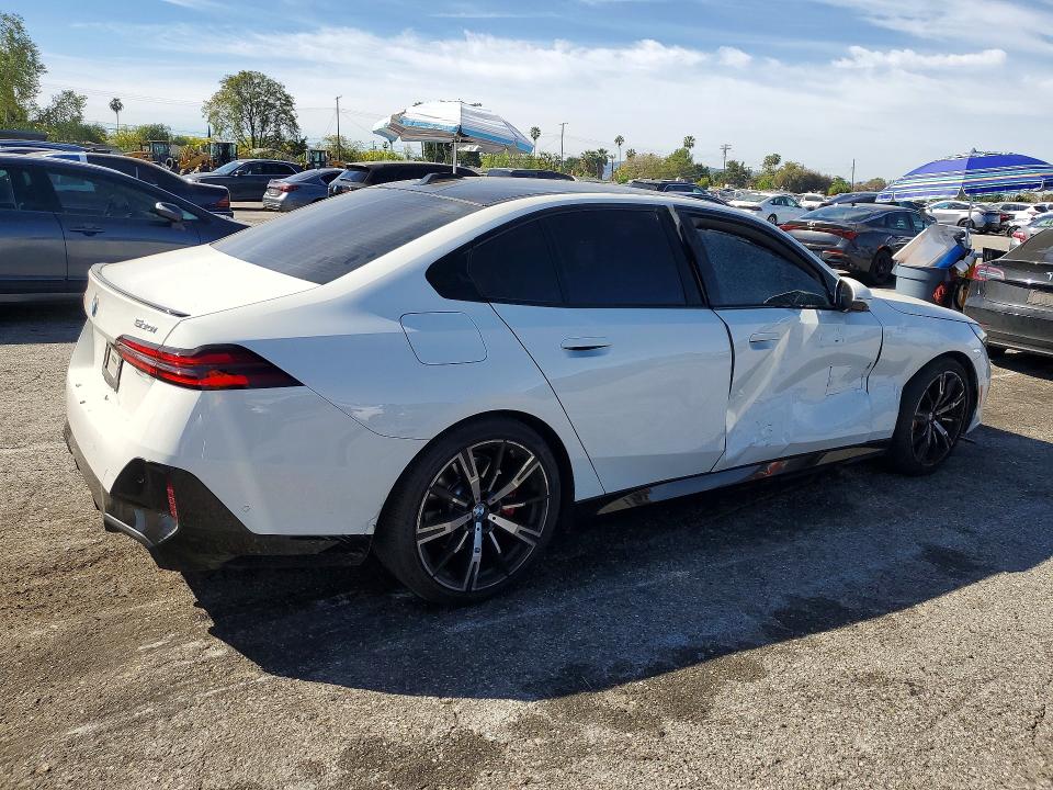 Продаж на аукціоні авто 2024 Bmw 530, vin: WBA43FJ07RCS27365, номер лоту: 46013386