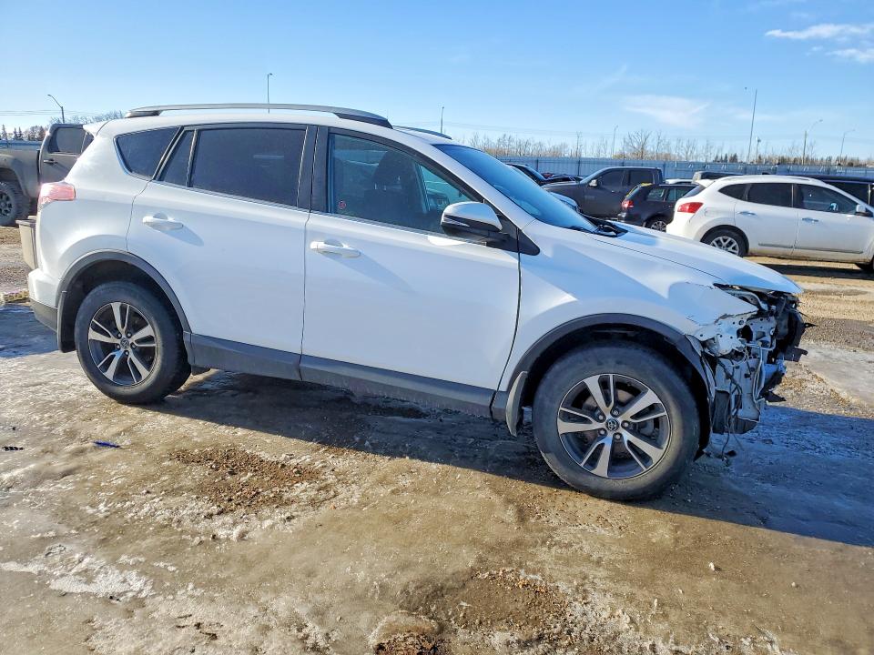79170395 :رقم المزاد ، 2T3RFREVXJW761002 vin ، 2018 Toyota Rav4 مزاد بيع