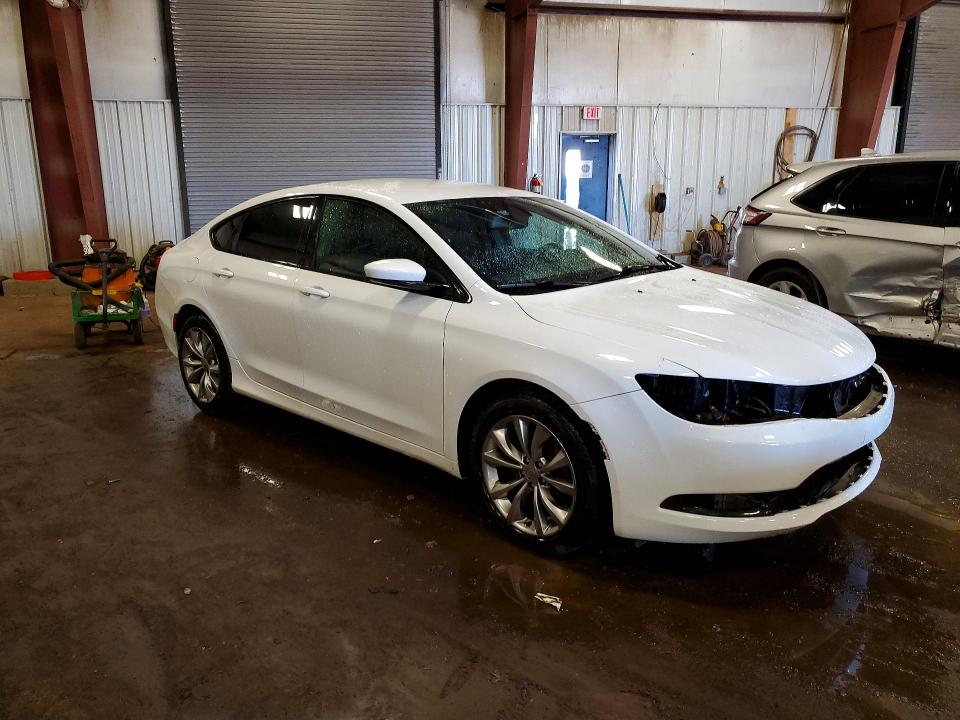 41965526 :رقم المزاد ، 1C3CCCBB5FN745038 vin ، 2015 Chrysler 200 مزاد بيع