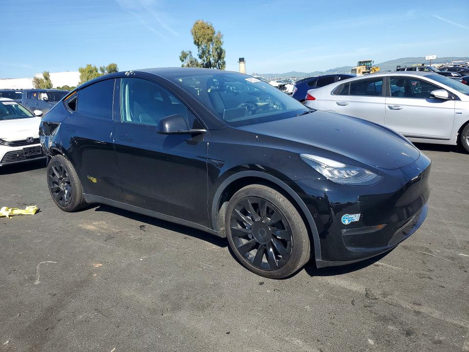 46352206 :رقم المزاد ، 5YJYGDEE7MF180322 vin ، 2021 Tesla Model Y مزاد بيع