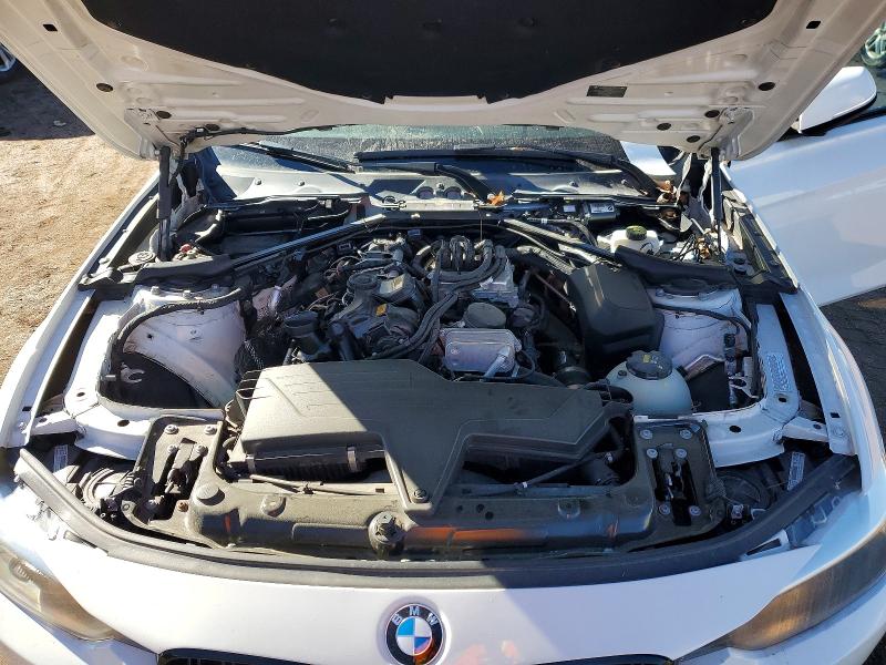 2015 Bmw 328 მანქანა იყიდება აუქციონზე, vin: WBA3B3G57FNT17695, აუქციონის ნომერი: 45596756