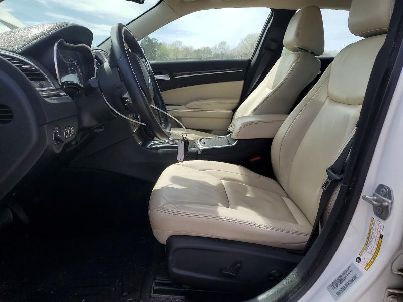 46564116 :رقم المزاد ، 2C3CCAAG8FH792493 vin ، 2015 Chrysler 300 مزاد بيع