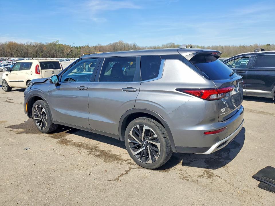 47101656 :رقم المزاد ، JA4J3UA89PZ055814 vin ، 2023 Mitsubishi Outlander مزاد بيع