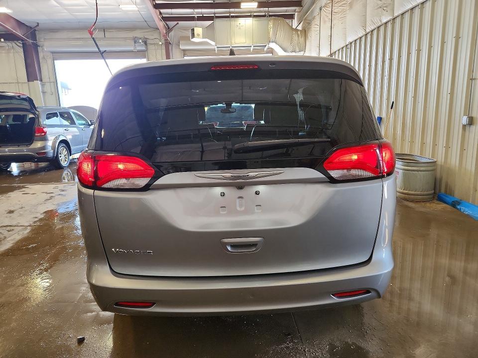 47710946 :رقم المزاد ، 2C4RC1DG2MR527254 vin ، 2021 Chrysler Voyager مزاد بيع