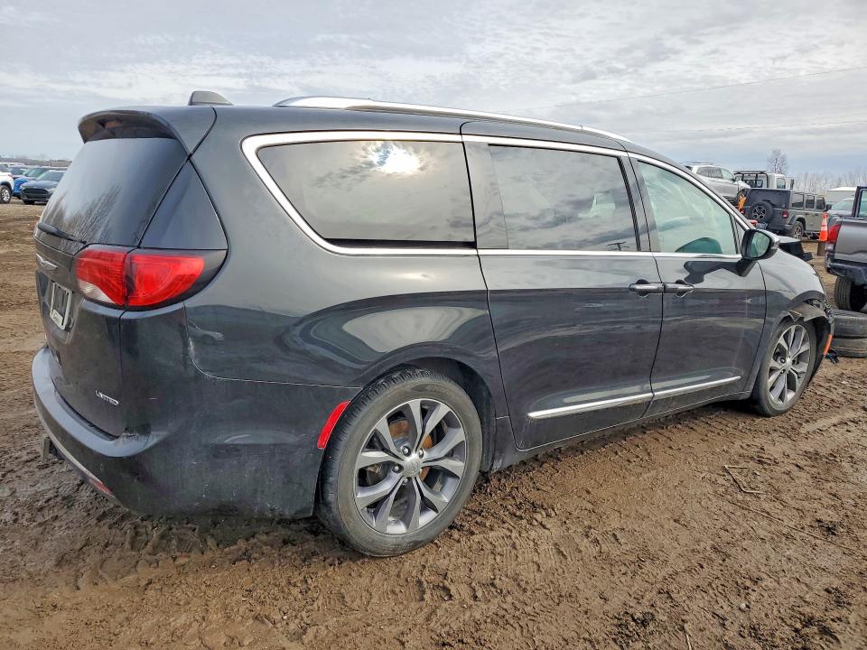 Продаж на аукціоні авто 2018 Chrysler Pacifica, vin: 2C4RC1GGXJR105742, номер лоту: 47259806