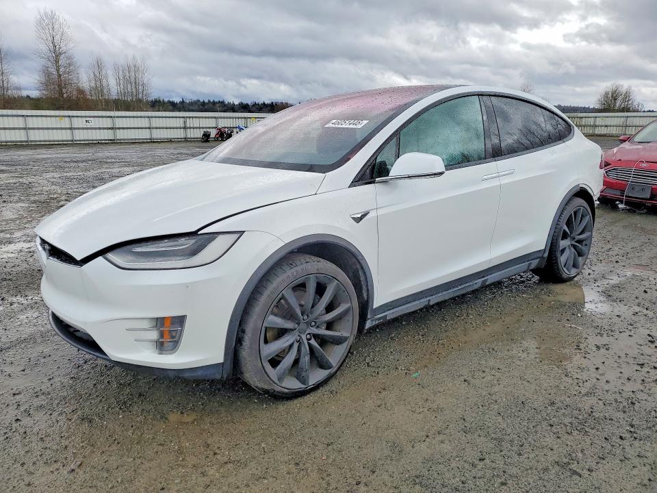 2020 Tesla Model X მანქანა იყიდება აუქციონზე, vin: 5YJXCDE20LF304359, აუქციონის ნომერი: 46051446