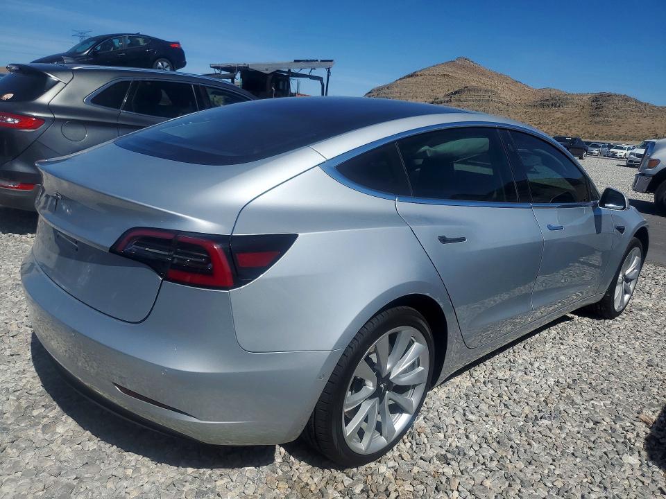 Продаж на аукціоні авто 2018 Tesla Model 3, vin: 5YJ3E1EA1JF007872, номер лоту: 46381106