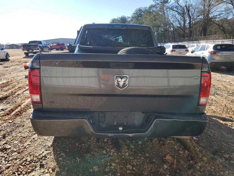 Продаж на аукціоні авто 2018 Ram 1500, vin: 1C6RR6FG2JS272776, номер лоту: 46124296