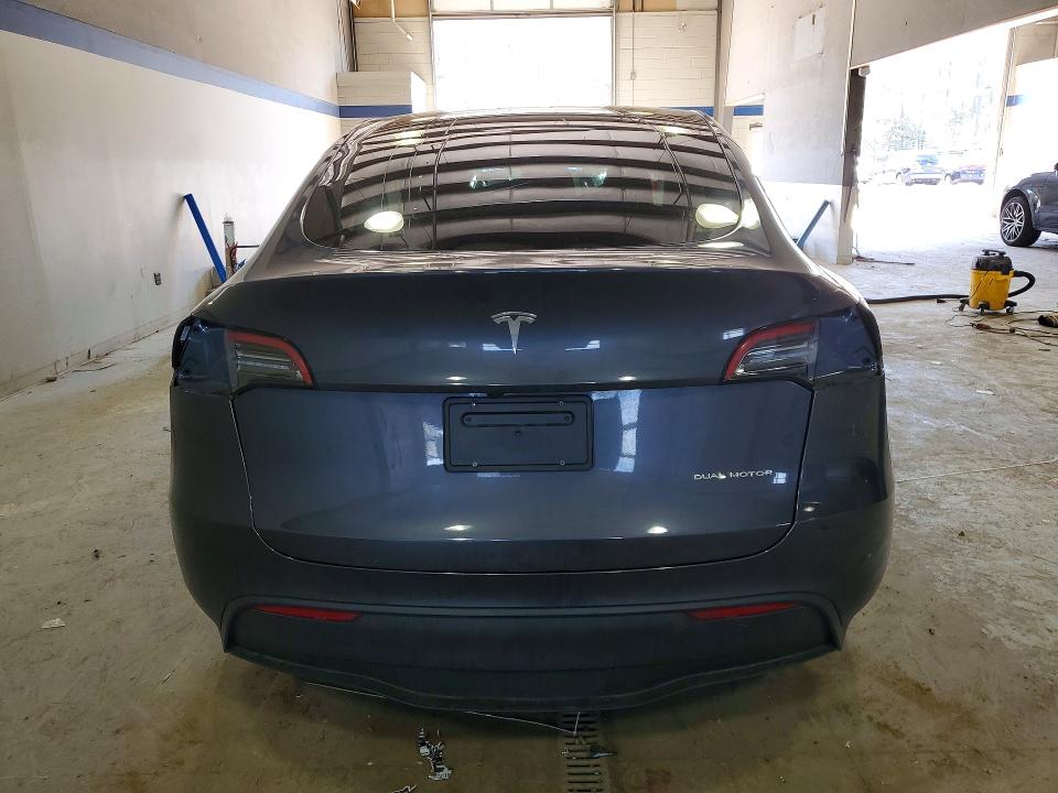 46720766 :رقم المزاد ، 7SAYGAEE5PF833963 vin ، 2023 Tesla Model Y مزاد بيع