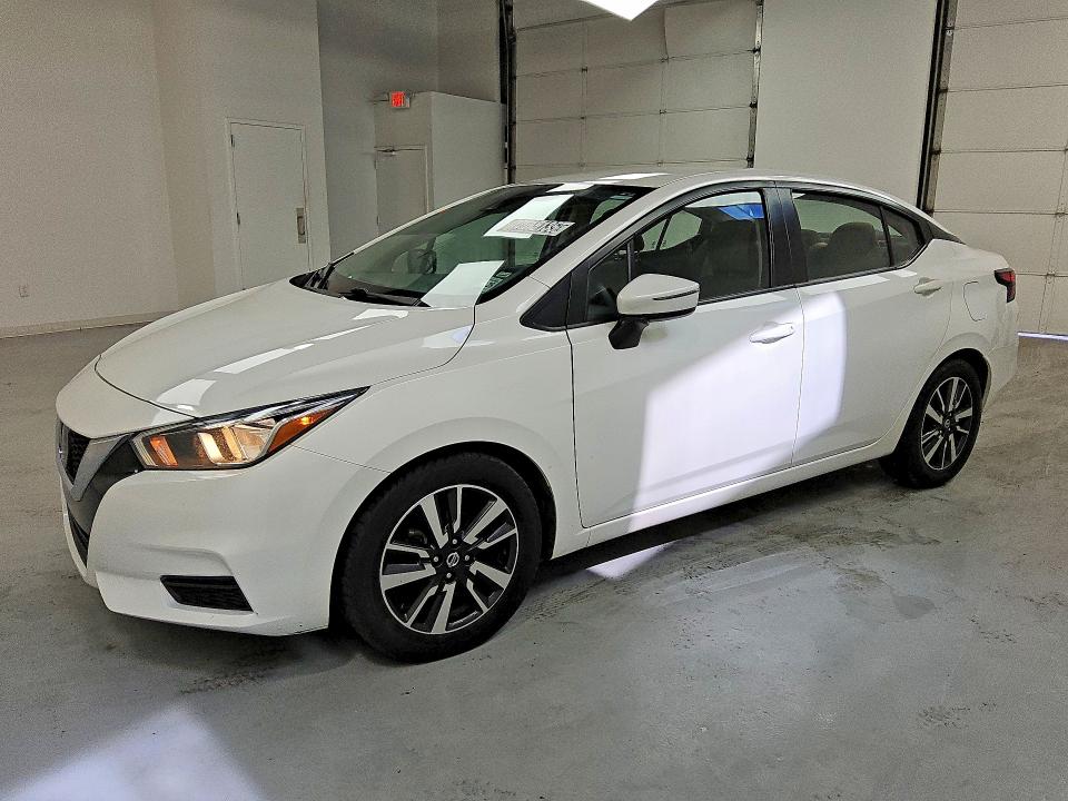 77015135 :رقم المزاد ، 3N1CN8EV8LL860529 vin ، 2020 Nissan Versa مزاد بيع