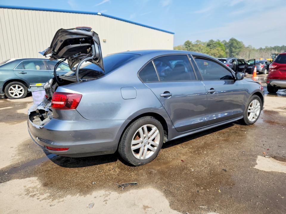 47069686 :رقم المزاد ، 3VW2B7AJ7JM240516 vin ، 2018 Volkswagen Jetta مزاد بيع