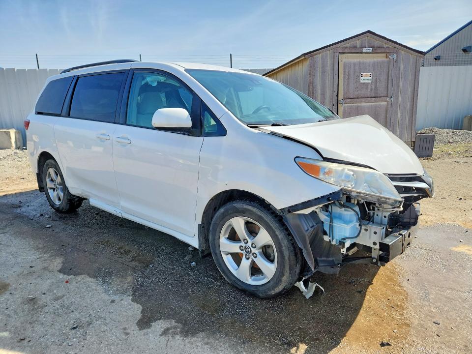 Продажа на аукционе авто 2018 Toyota Sienna, vin: 5TDKZ3DC4JS913380, номер лота: 47425966