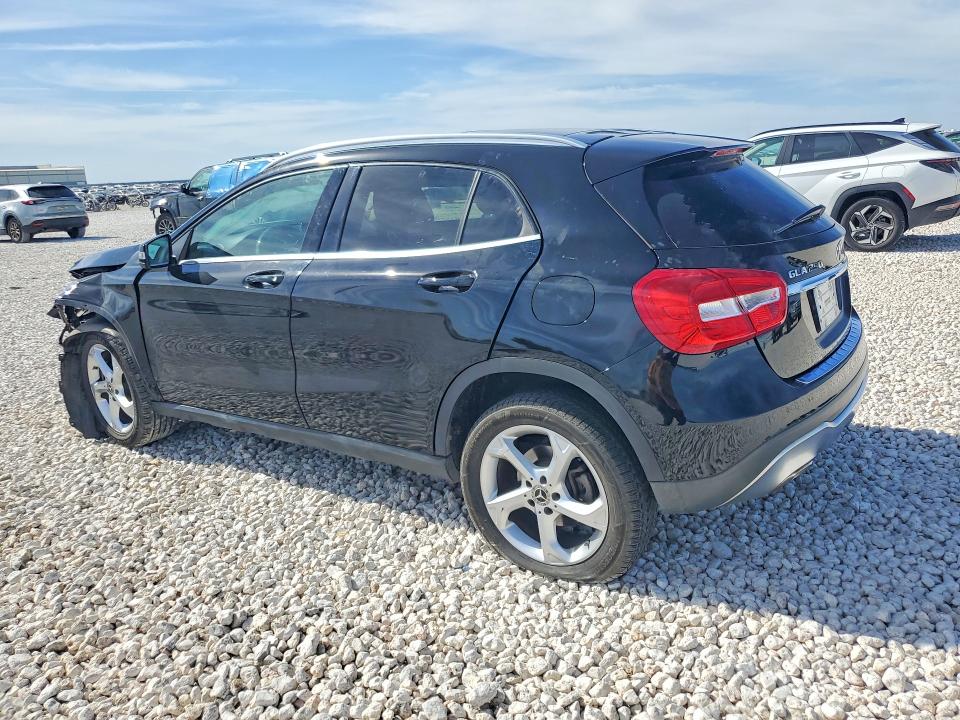 46713036 :رقم المزاد ، WDCTG4EB6JJ380249 vin ، 2018 Mercedes-benz Gla مزاد بيع