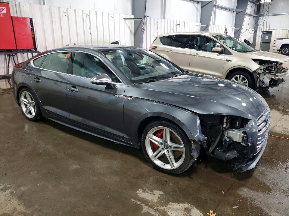 47714576 :رقم المزاد ، WAUB4CF5XKA075719 vin ، 2019 Audi S5 مزاد بيع