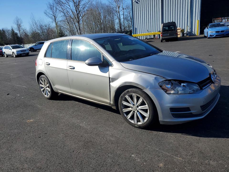 47553496 :رقم المزاد ، 3VW2A7AU3FM014218 vin ، 2015 Volkswagen Golf مزاد بيع