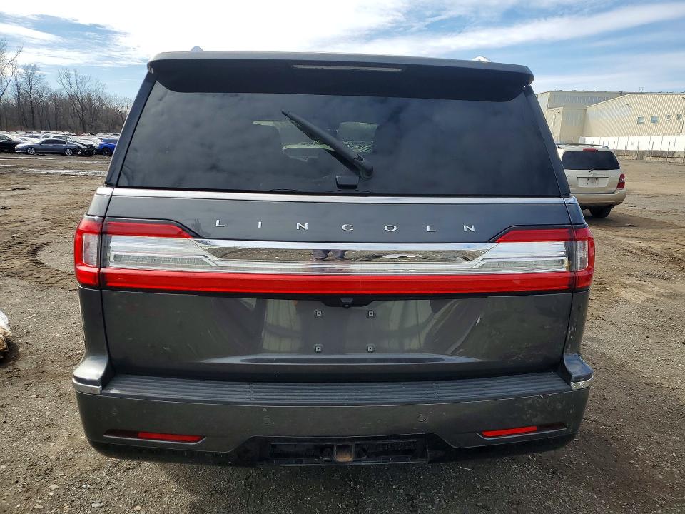 52972776 :رقم المزاد ، 5LMJJ2LT4JEL19370 vin ، 2018 Lincoln Navigator مزاد بيع