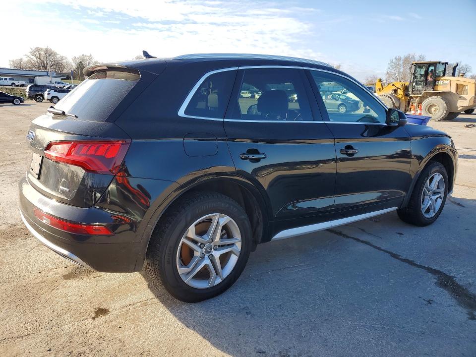 Продажа на аукционе авто 2019 Audi Q5, vin: WA1ANAFY2K2095929, номер лота: 46470176