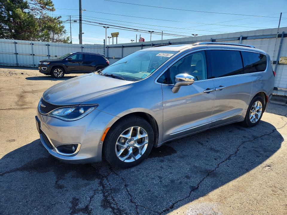79635975 :رقم المزاد ، 2C4RC1GG8KR508281 vin ، 2019 Chrysler Pacifica مزاد بيع