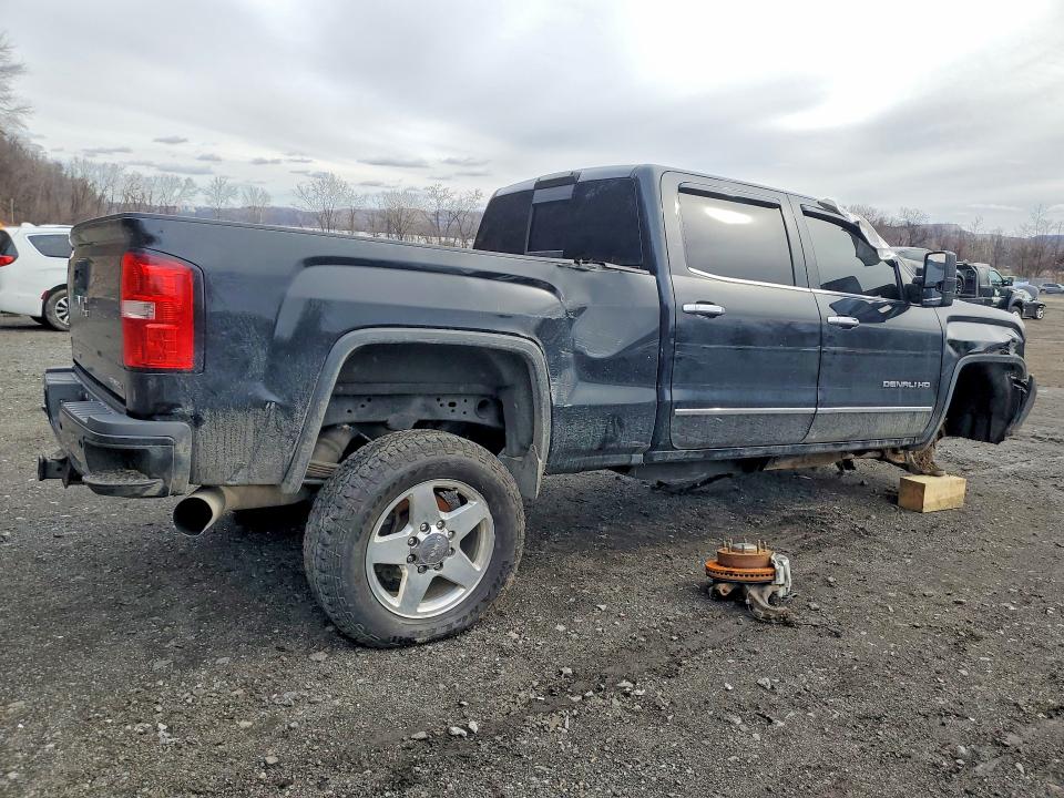 53777706 :رقم المزاد ، 1GT12UE89GF110623 vin ، 2016 Gmc Sierra مزاد بيع