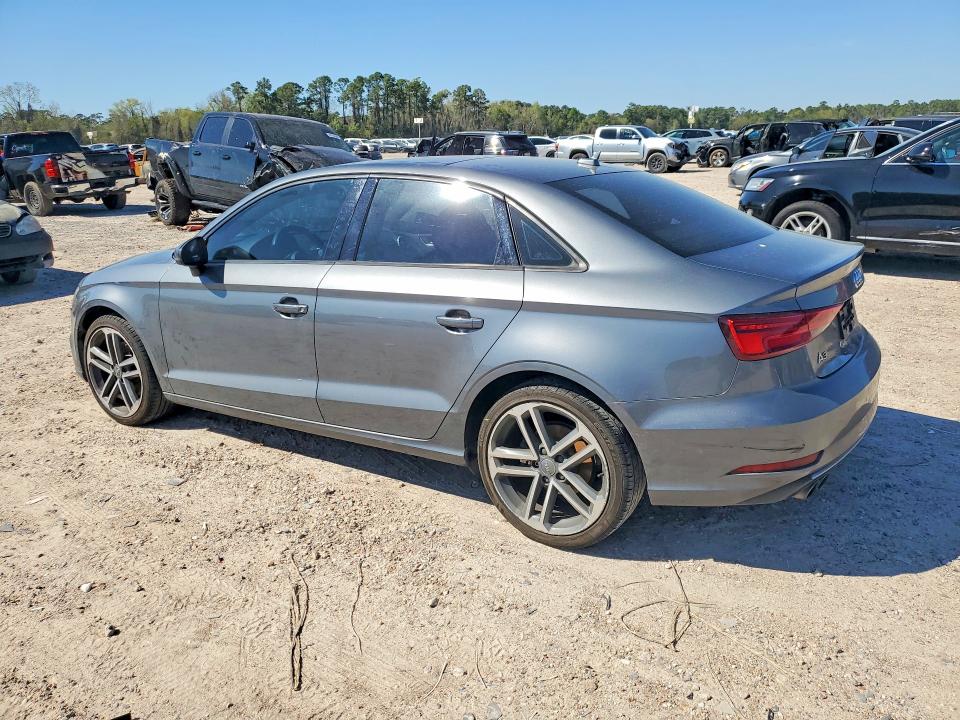 Продаж на аукціоні авто 2017 Audi A3, vin: WAUAUGFF0H1031653, номер лоту: 46105396