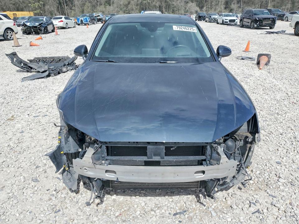 Продаж на аукціоні авто 2018 Audi A4, vin: WAUMMAF41JN010902, номер лоту: 79246225