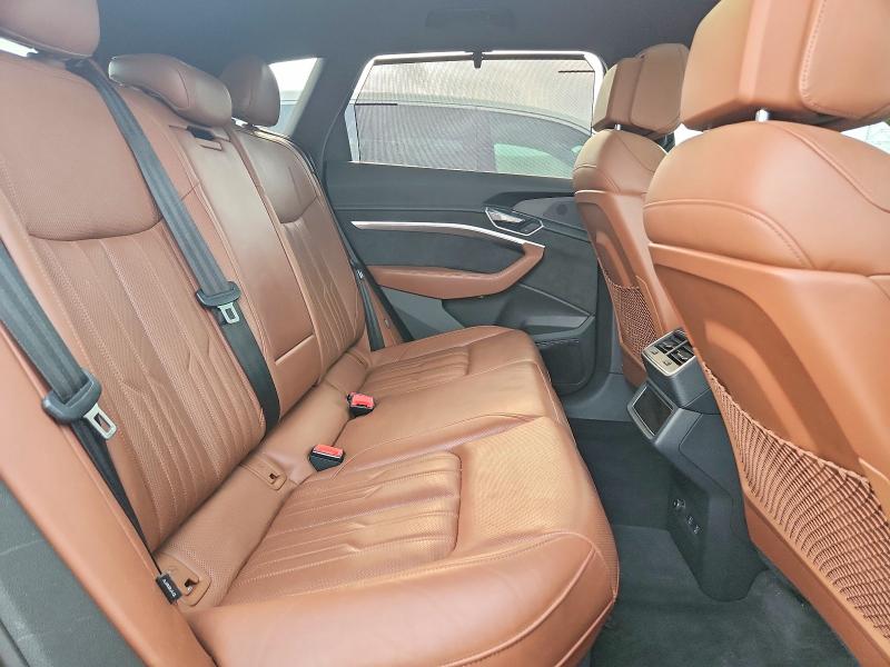 47748036 :رقم المزاد ، WA1VABGE3KB021877 vin ، 2019 Audi E-tron مزاد بيع