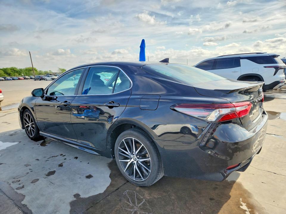 2021 Toyota Camry მანქანა იყიდება აუქციონზე, vin: 4T1G11AK0MU530366, აუქციონის ნომერი: 47572806